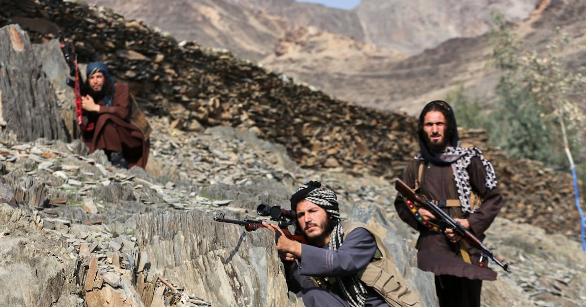 Pakistan and Afghanistan claim killing dozens of the other side's troops ...