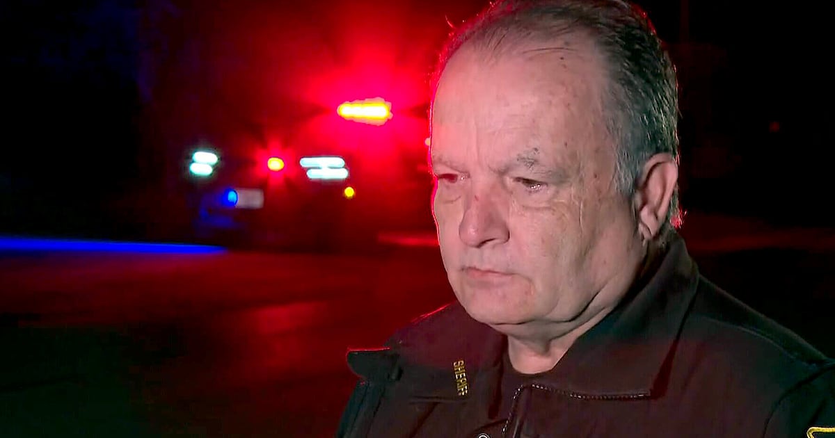 6 dead, including a child, in small plane crash near Wisconsin Dells