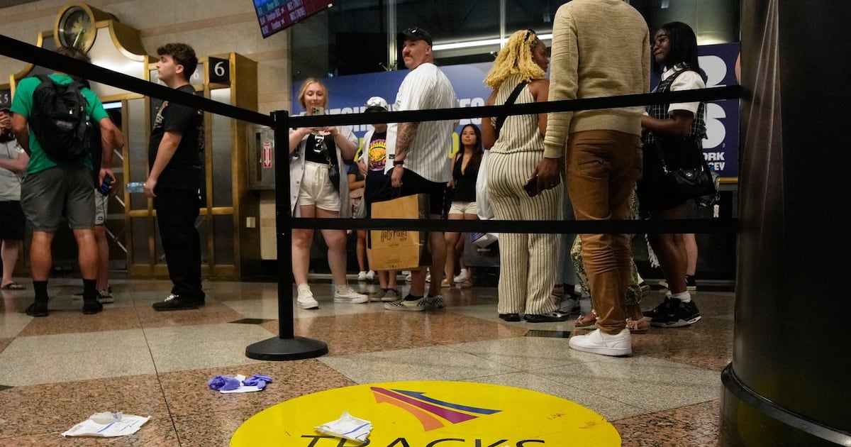 6 people hurt in stabbings at New York’s Penn Station with a suspect in custody, authorities says