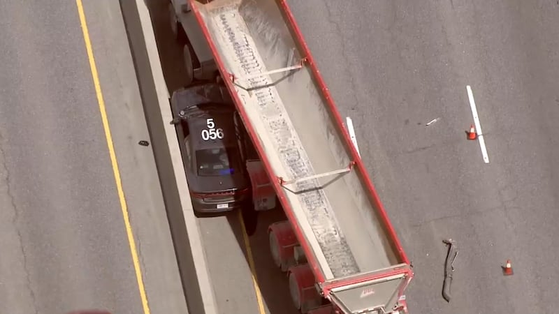 Highway 400 lane closures due to crash involving police vehicle