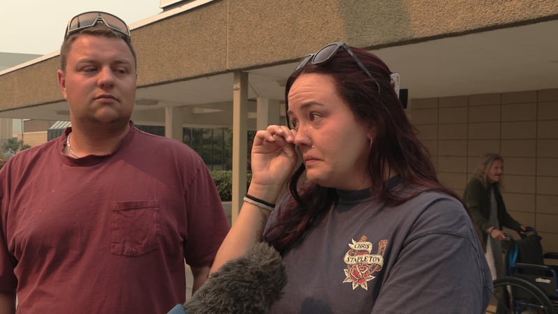 After losing ranch and dogs in wildfire, B.C. couple races to save surviving livestock