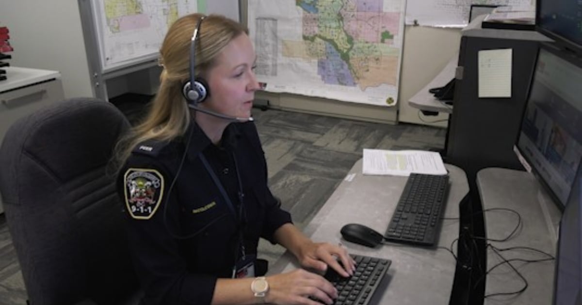 Calgary 911 prepares for busy Stampede call volumes