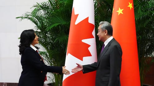 Chinese foreign minister's visit to Canada a 'positive sign': trade minister