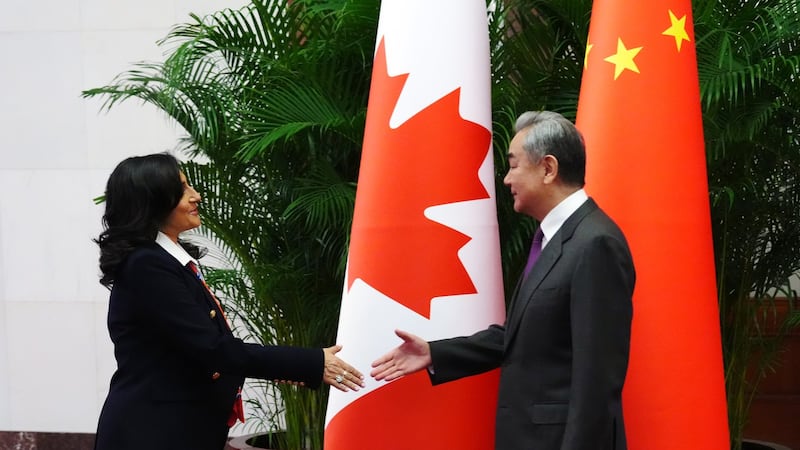 Chinese foreign minister's visit to Canada a 'positive sign': trade minister