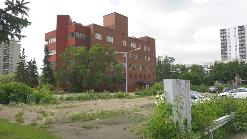 Province-owned lot near downtown Edmonton deemed problem property by city