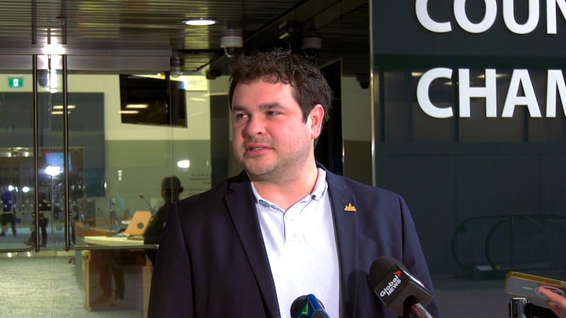 Calgary councillor wants to reverse plastic water bottle ban, other ‘performative’ policies