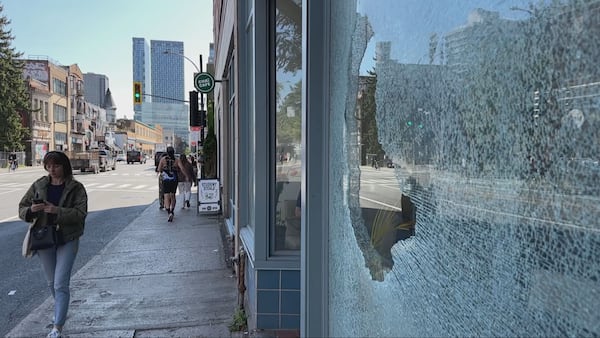 Milton Park residents seek class-action lawsuit over homeless population