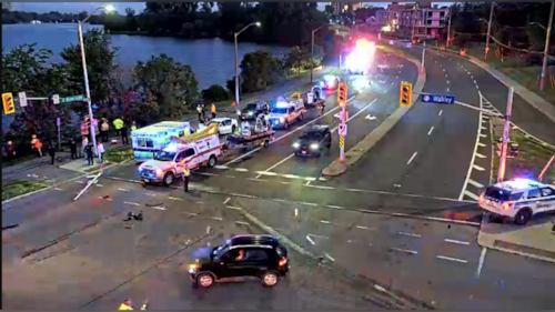 ‘He cannot swim’: Bystanders helped bring vehicle’s passengers to shore after Mooney’s Bay crash