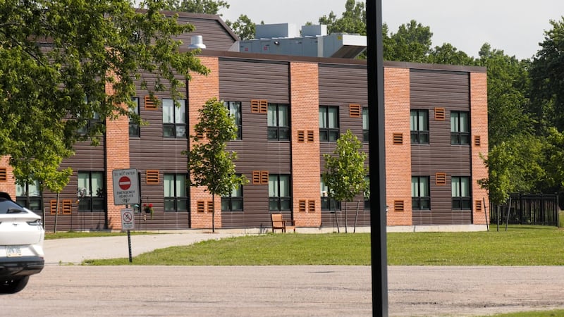 Limited air conditioning during heat wave at Aylmer long-term care home, according to visitors