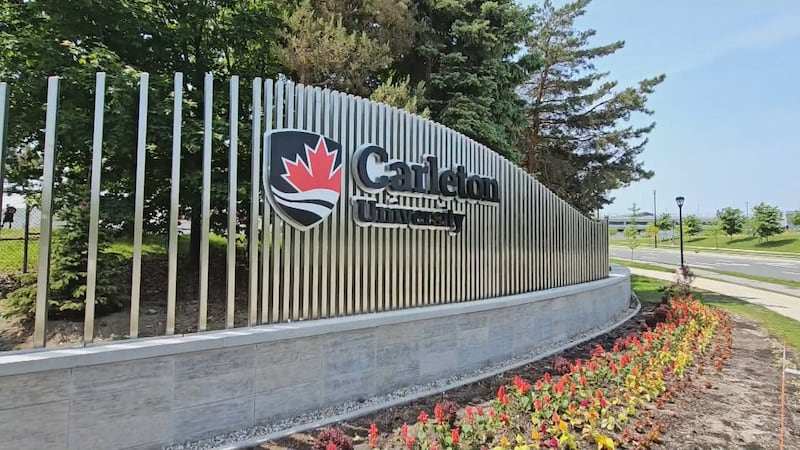 Man dies after being pulled from Carleton University swimming pool