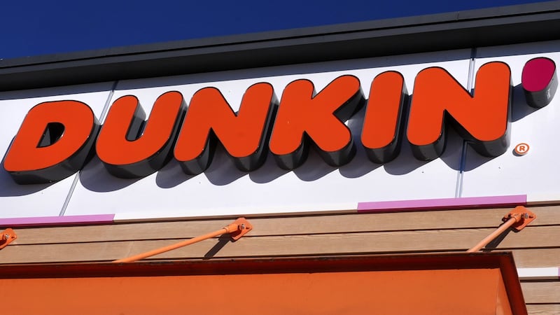 U.S. cafe chain Dunkin' to return to Canada through agreement with Foodtastic