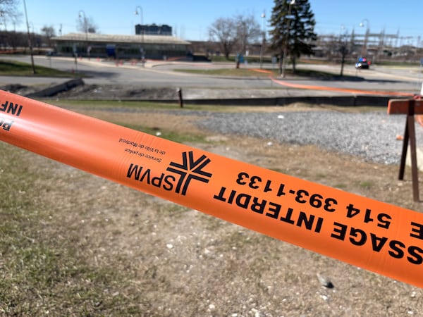 Dorval terminus blocked after 2 men stabbed nearby