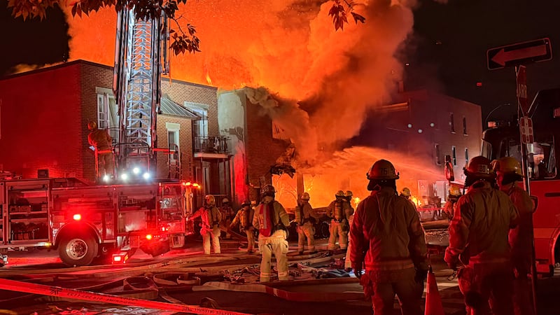 3 injured after big building fire in Parc-Ex