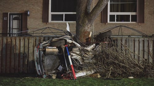 Oshawa crash leaves 40-year-old driver dead