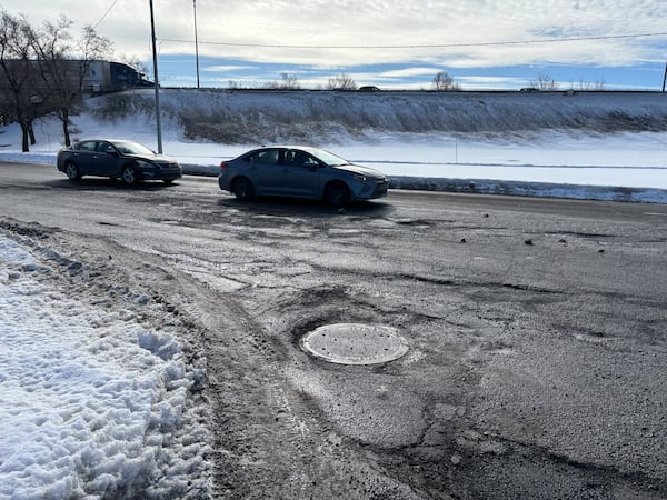 Dorval mayor wants a solution for potholes in Dorval Circle