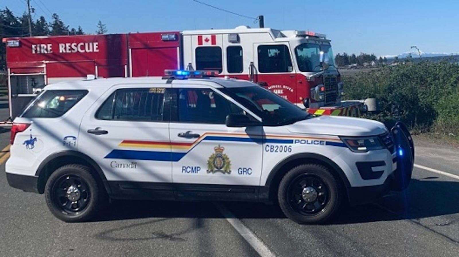 Clyde River Rcmp Man pulled from burning vehicle in Campbell River, RCMP say
