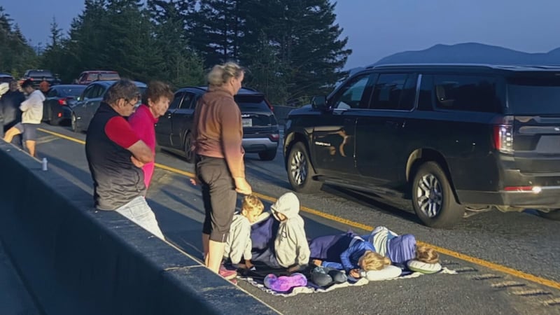 Fatal crash on notorious B.C. highway traps travellers for hours, prompting calls for change