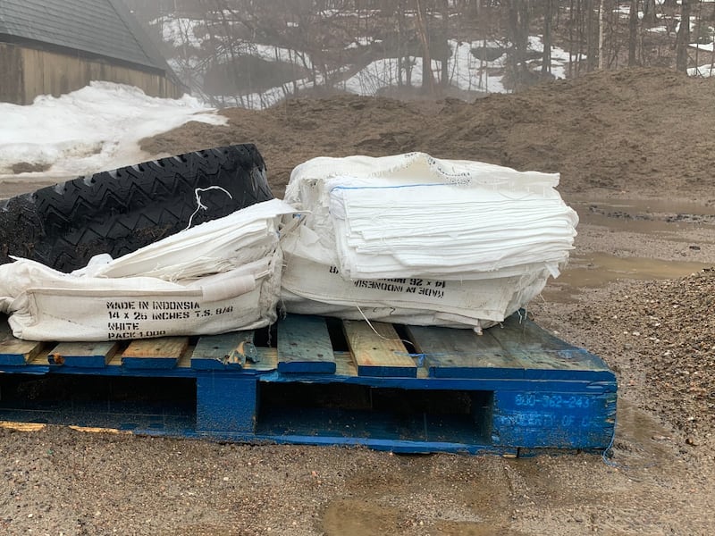 More than 25,000 sandbags filled and picked up in Minden Hills