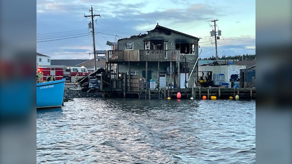 Fire tears through Eastern Passage, N.S., building Monday morning