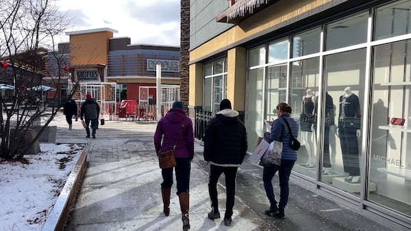 Survey suggests many Canadians aim to shop local this Christmas, but price still important