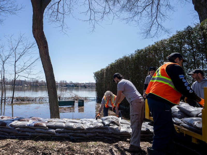 With water levels climbing, Montreal steps up readiness for spring flooding