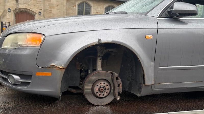 Tire strikes 2 vehicles on Hwy. 417 Wednesday morning