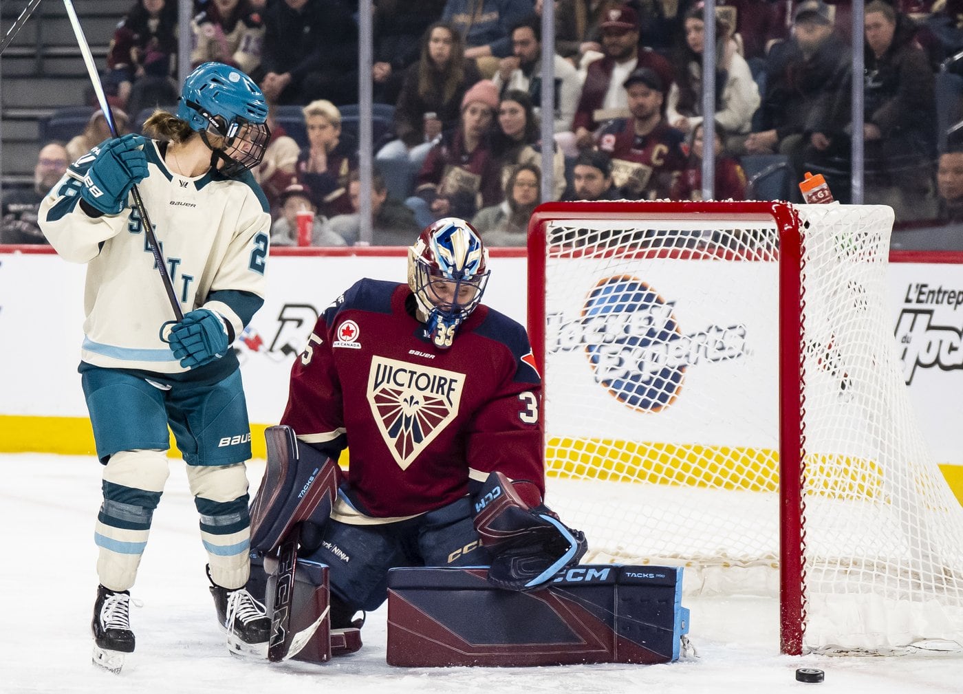 Ljungblom's shootout goal helps Victoire beat Torrent 2-1, secure top seed