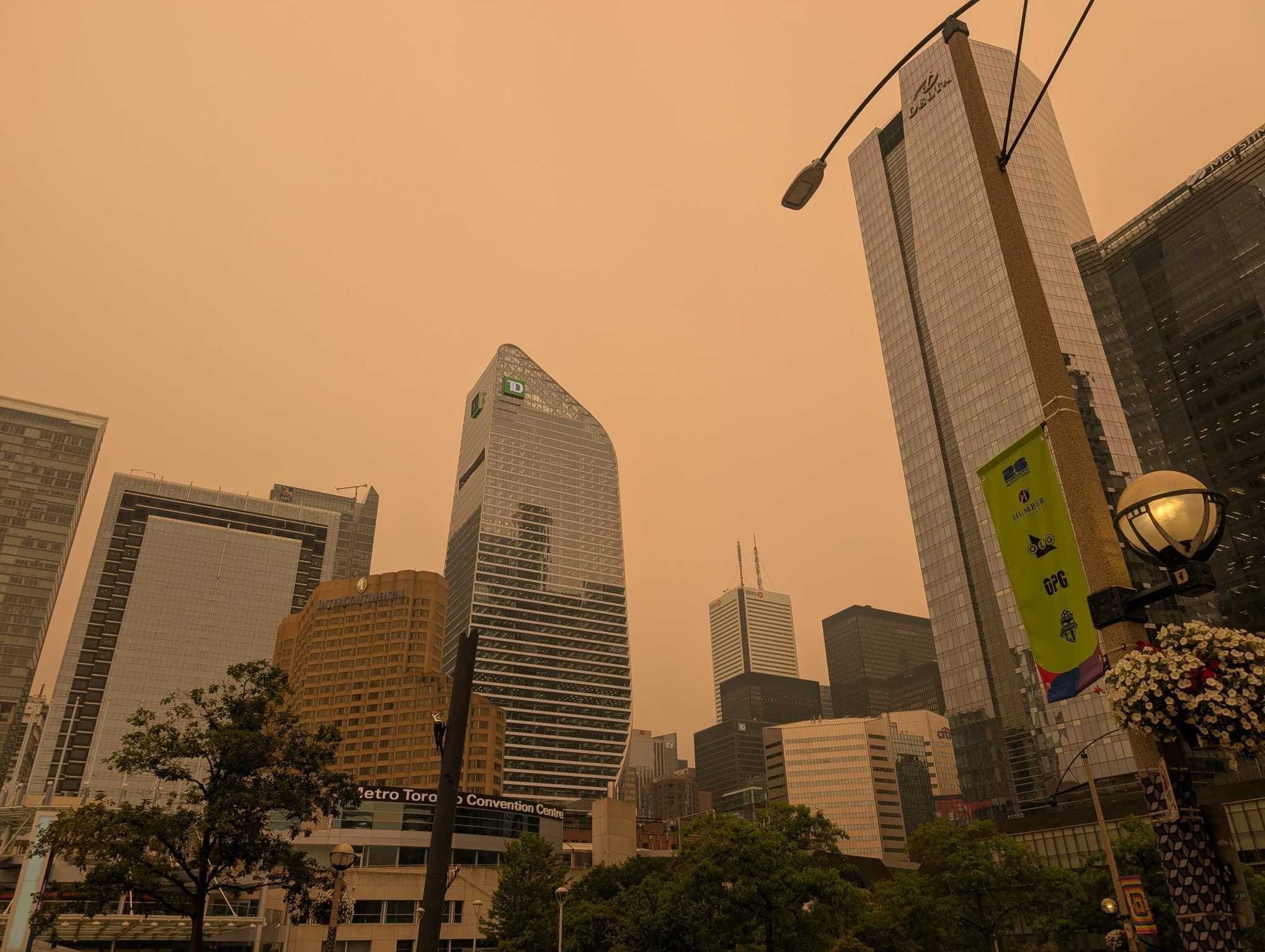 ‘Some of the worst air quality we ever experience’: Smoky conditions persis
