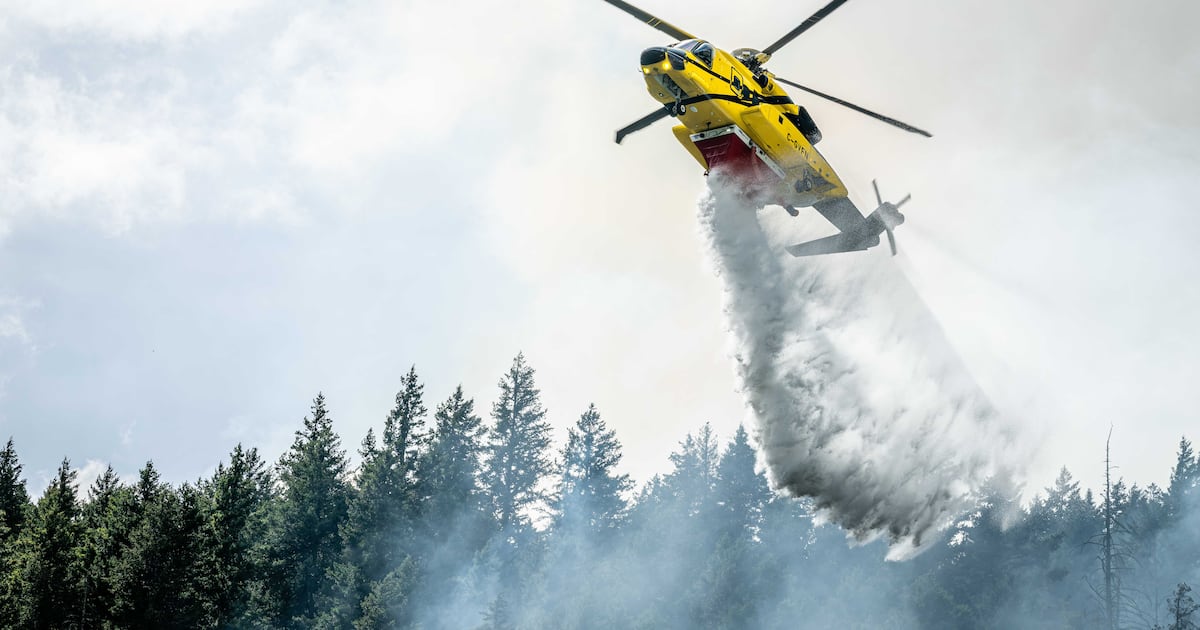 7 buildings destroyed by wildfire in B.C.'s Fraser Canyon, officials confirm