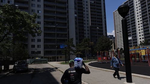 Hamilton to pilot bylaw to protect downtown renters from extreme indoor heat