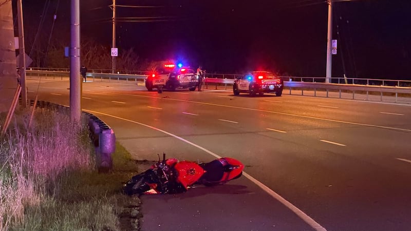 Fatal crash involving motorcyclist closes stretch of Bayview Avenue