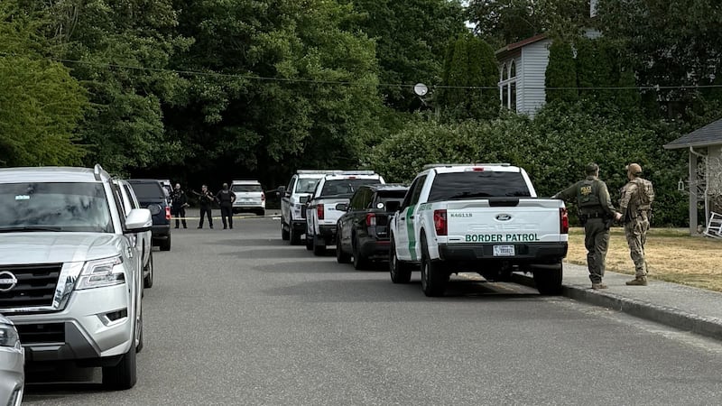 FBI investigating shooting near Canada-U.S. border: police