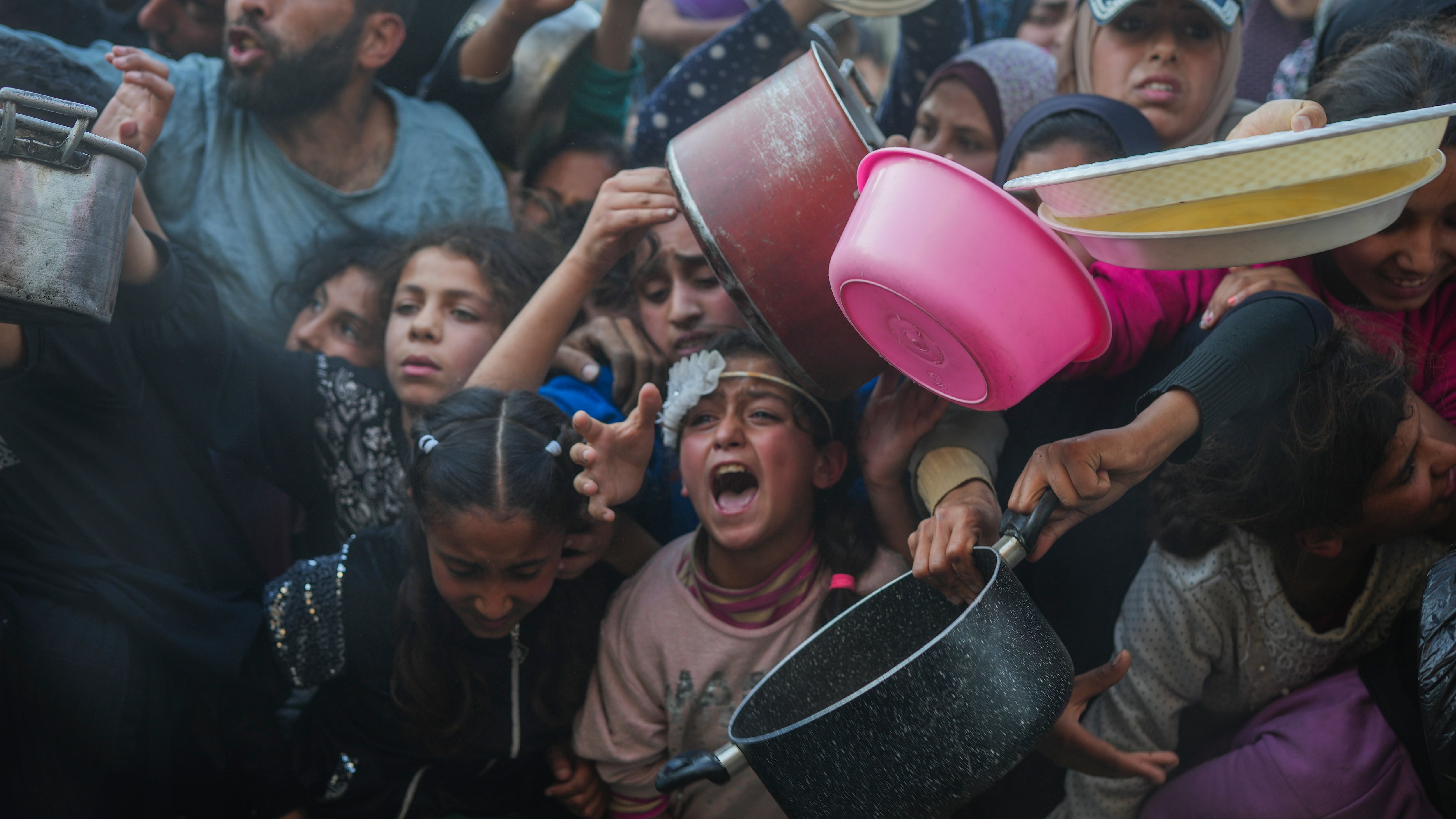 Food In Gaza Israel says plenty of food in Gaza, UN says that’s ridiculous