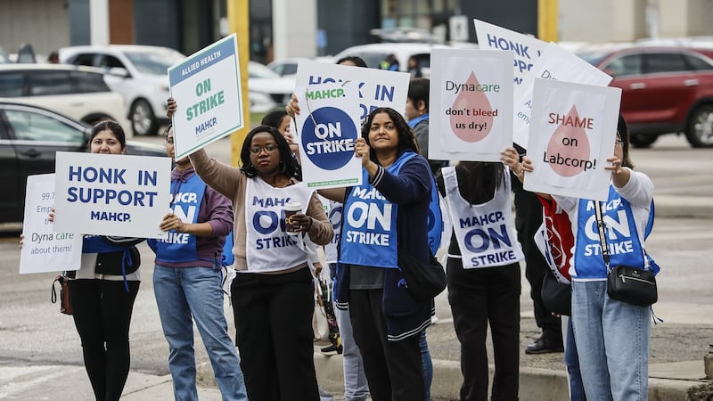 Manitoba labour board orders striking lab workers back to work