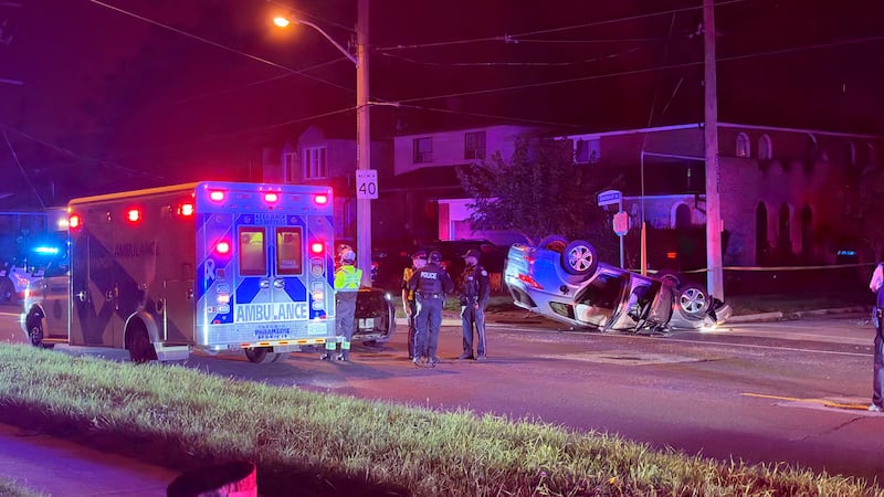 Two Toronto police officers injured following auto theft in Rexdale