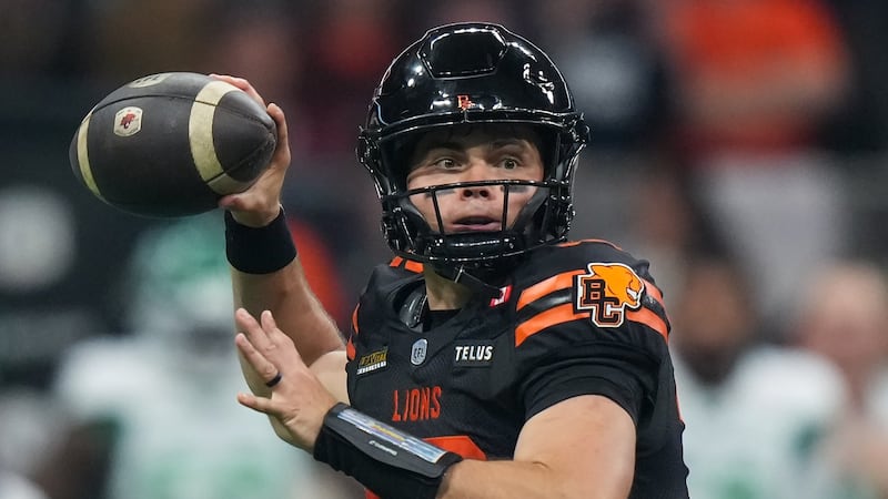 Nathan Rourke earns CFL player of the week honours