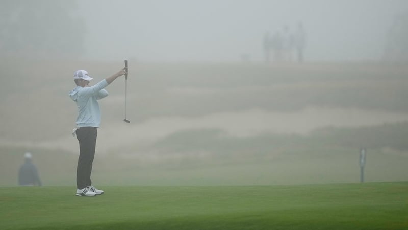 U.S. Open off to a slow and foggy start at Shinnecock Hills