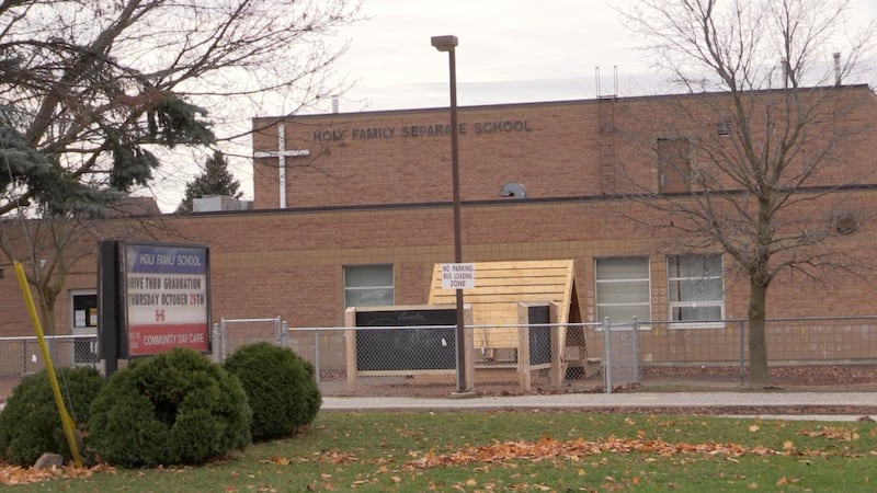 Police investigation prompts hold and secure at Paris, Ont. school