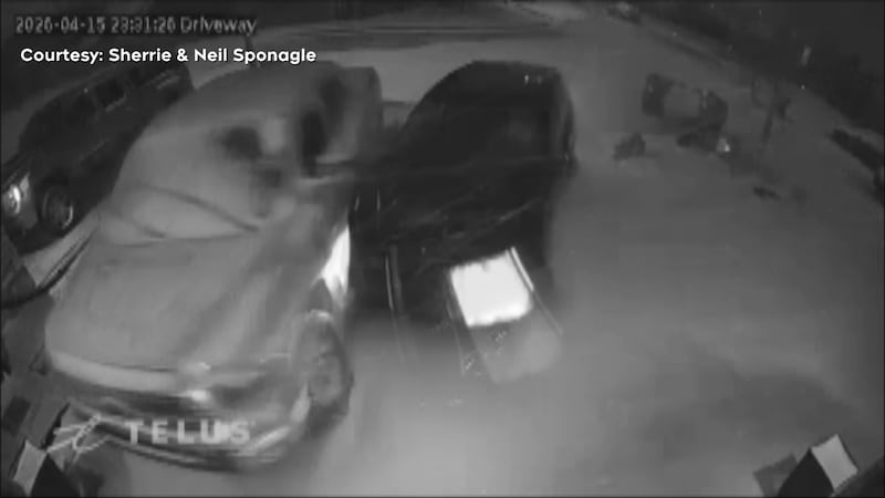 Caught on camera: Calgary hit-and-run damages Evanston home, 2 vehicles