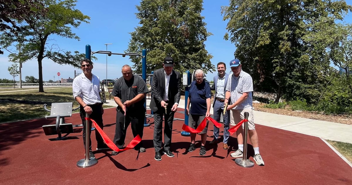 New outdoor fitness area opens at Windsor's Gateway Park