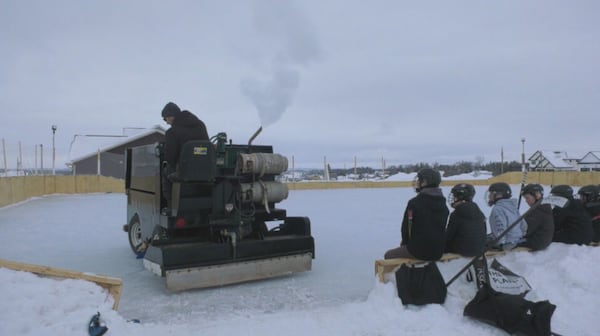 P.E.I. parents build backyard rink — complete with a Zamboni