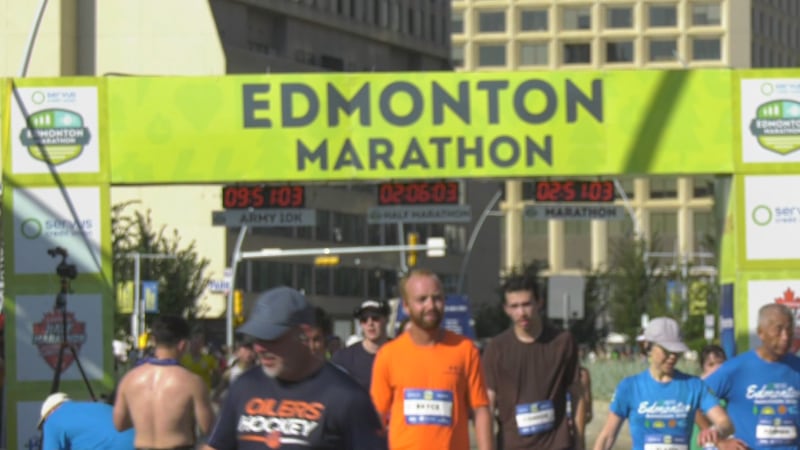 Eggs thrown at runners during Edmonton Marathon, woman arrested: EPS