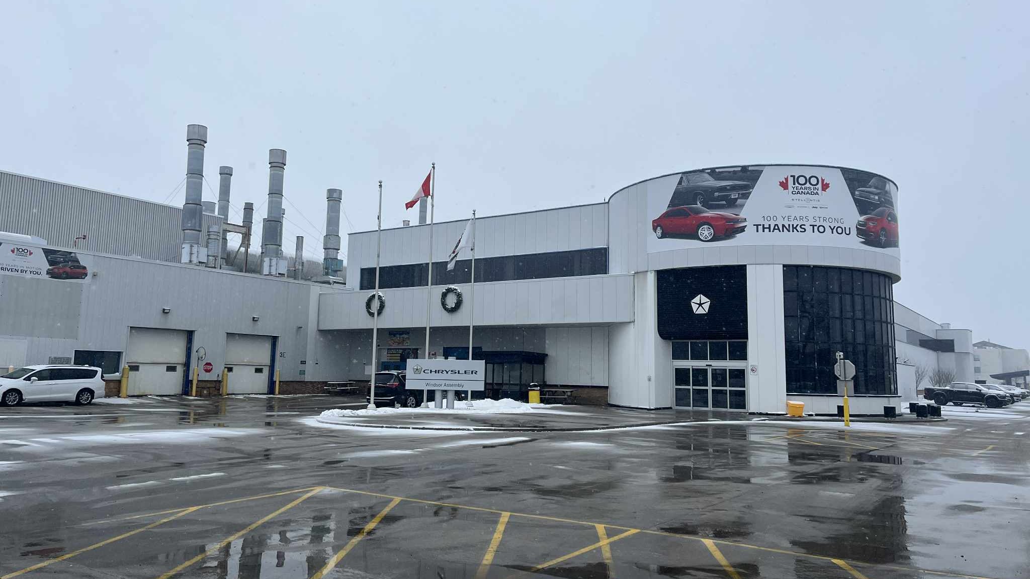 Note Assembly Windsor Stellantis launching third shift with 1,700 employees at Windsor ...