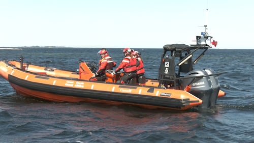 Coast Guard performs search and rescue training in Parry Sound