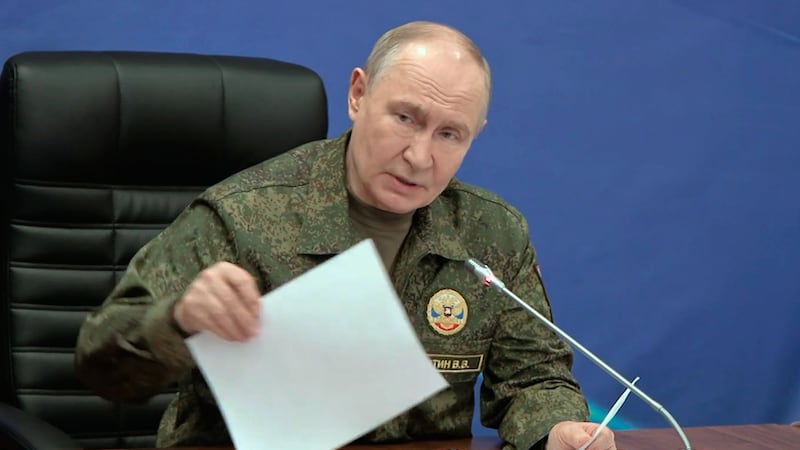 1 killed in attack on Crimea as Putin and Zelenskyy hold separate Trump calls