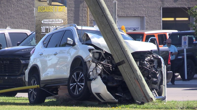 Car slams into hydro pole closing Wharncliffe Rd. south