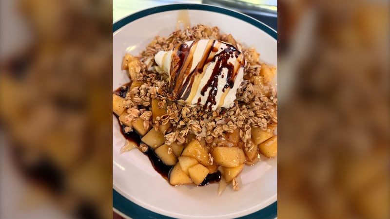 Stewed Peaches with Granola and Ice Cream