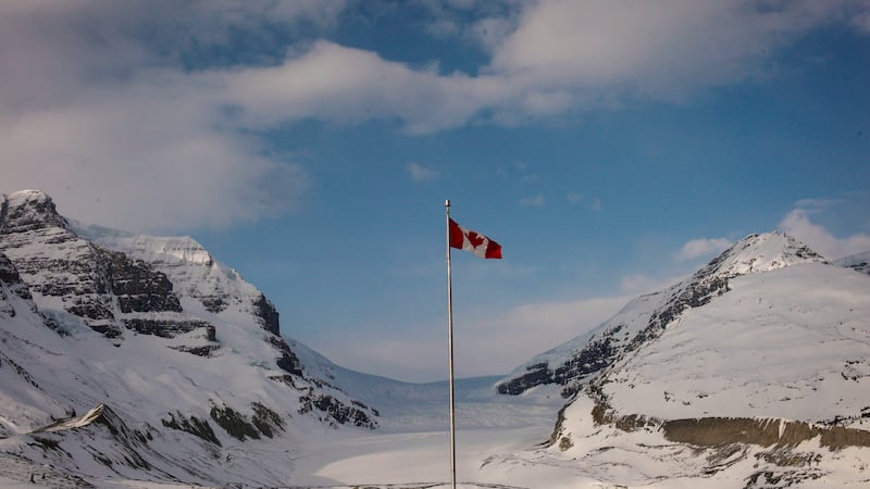 Canadian army members injured in 20-metre fall at Athabasca Glacier