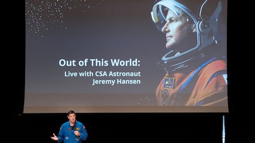 Astronaut Jeremy Hansen says he was surprised by Canadians' support for Artemis II