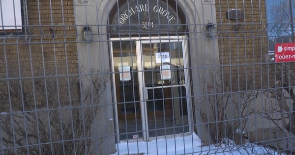 Tenants forced from Montreal apartment building because of structural issues